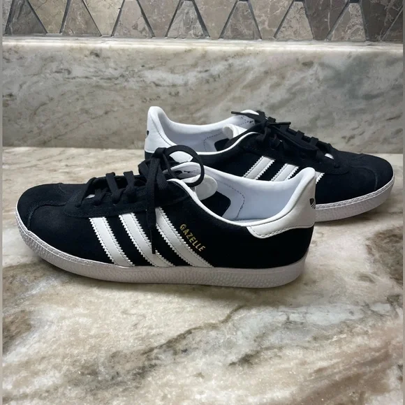 adidas gazelle silver green womens Adidas Gazelle Shoes IG1062 – Kick Theory